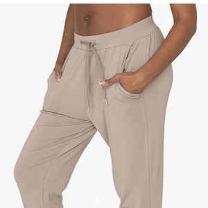 Kindred Bravely joggers